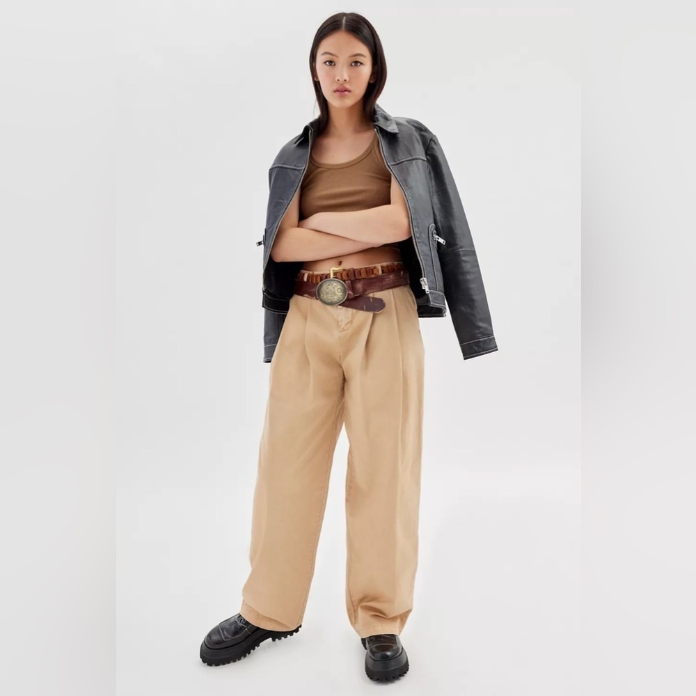 BDG Logan Tan Pleated High Waist Wide Leg Khaki Pants Size 2